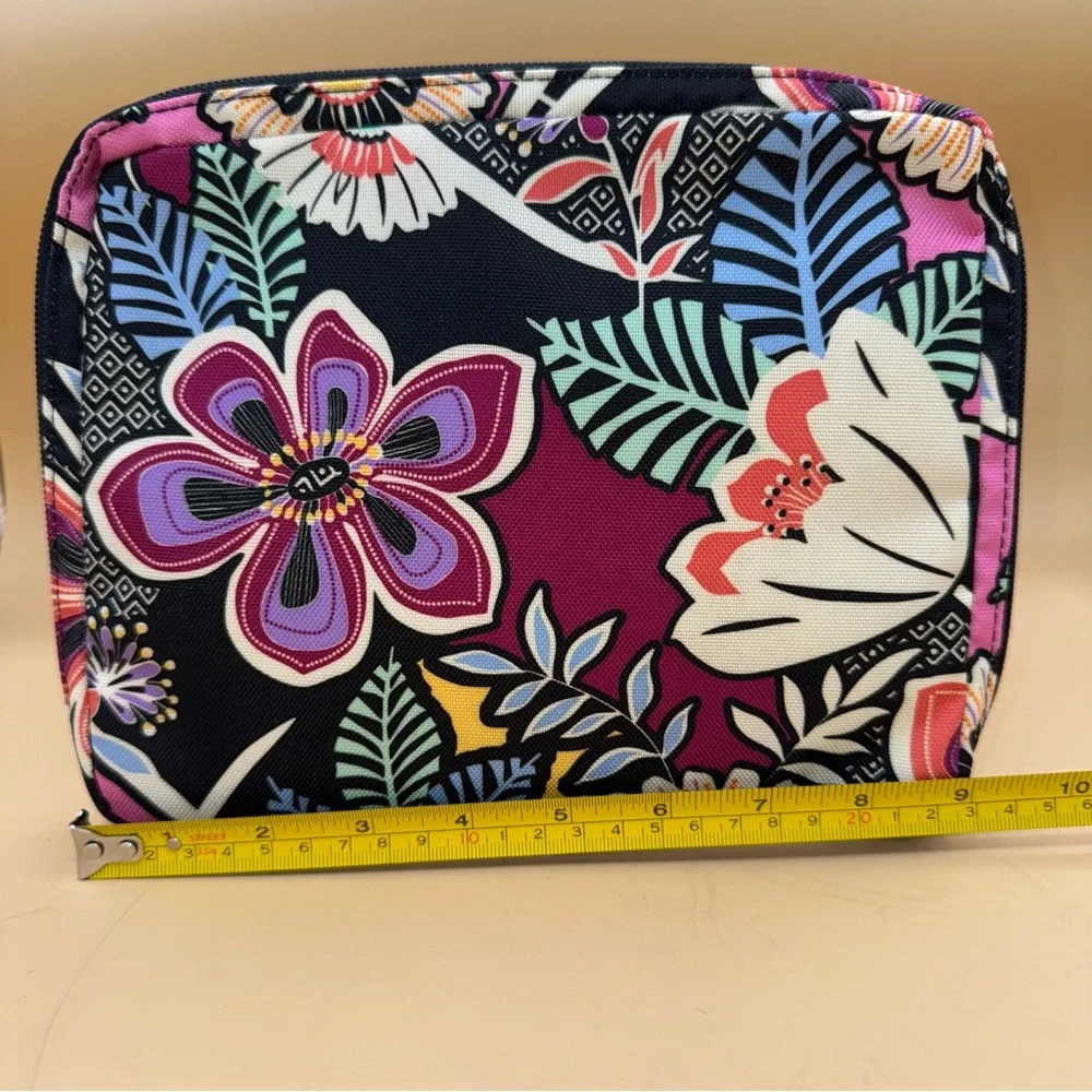 NWT Vera Bradley Floral Kauai Floral Lighten Up Wipes Pouch
